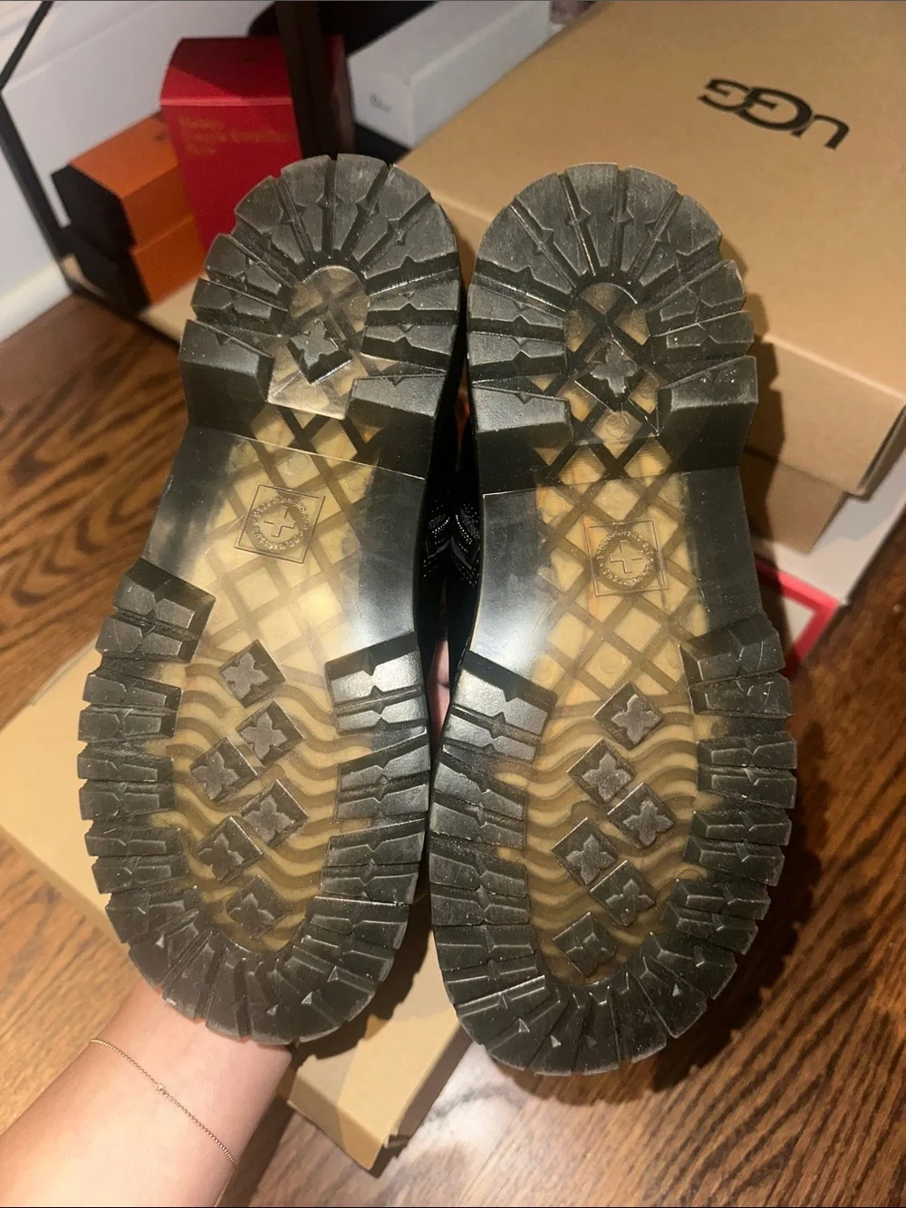 1460 Pascal Dr Martens